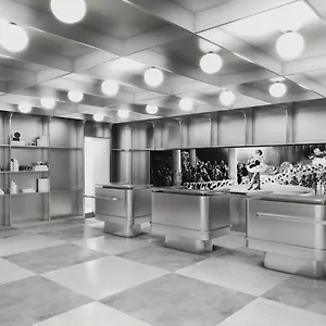Revery Downtown, Curio Collection By Hilton 4* Toronto